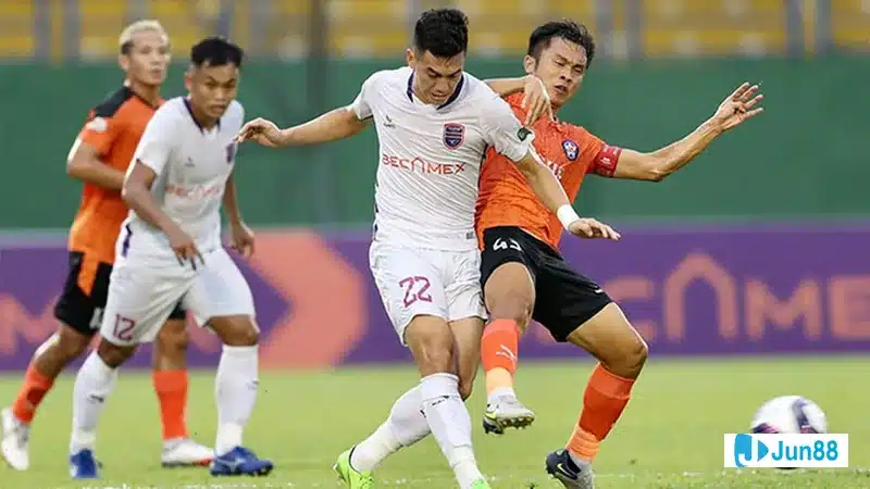 Tiến Linh thể hiện thể hình và kỹ năng chơi bóng Tiến Linh thể hiện thể hình và kỹ năng chơi bóng